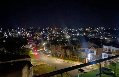 West Gate Hills Apartment | Chic 1-bedroom apartment with AC, WiFi in enchanting Montego Bay