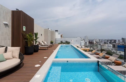 Armendariz Apartment | Chic 1-bedroom apartment with fitness room, WiFi in vibrant Miraflores