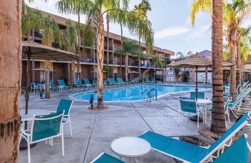 Old Las Palmas Apartment | Chic 1-bedroom in Pleasant Palm Springs