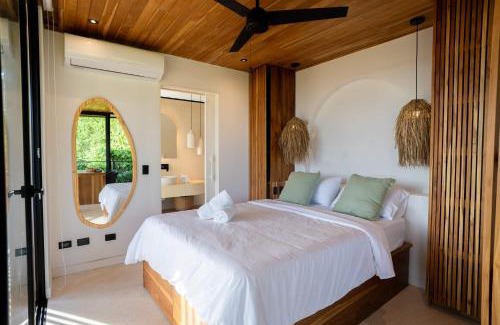 Santiago House | Chic 1BR Escape Breathtaking Balcony Views