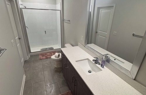 Daytona Beach Apartment | Chic 1BR in Daytona Beach- 24hr gym, pool & grill Near Beach, Speedway & Stadium