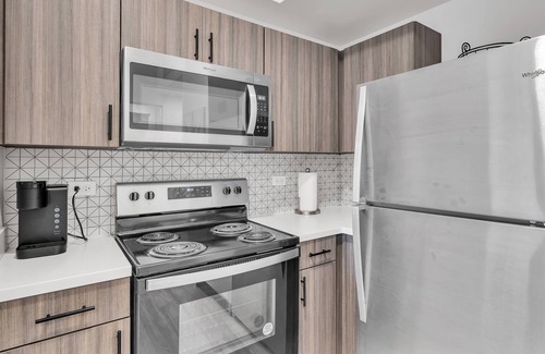 Zephyrhills West Condo | Chic 1BR Retreat w/Full Kitchen, Lounge Access & VIP Tennis | The Well @ SVB