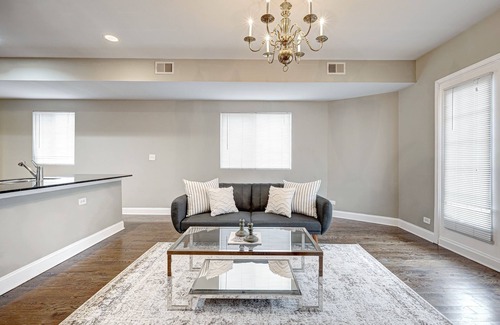 Near West Side Apartment | Chic 2BD, 2 BA near Downtown