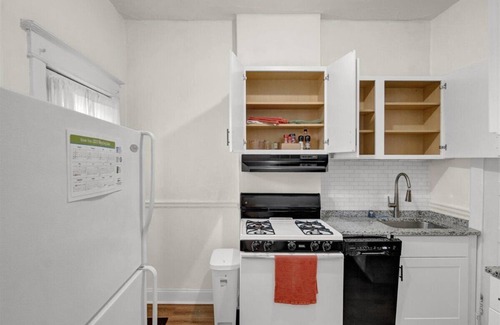 Museum District Condo | Chic 2br in the heart of Museum District!