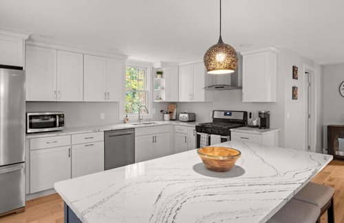 Black Bear Run House | Chic 4-bedroom house in Stowe for a memorable getaway