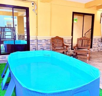 Calumpit House | Chic 4BR 15 Pax Euro-Inspired Home, Malolos