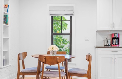 Old Northwood House | Chic 4BR retreat with private pool and modern amenities. Detached guest house includes queen bed, full bath, and kitchen. Minutes from downtown West Palm Beach, Palm Beach Island, Northwood Village, and Palm Beach Outlets.