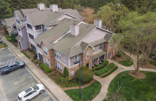 Durham Apartment | Chic and Comfy 2 BD, 2 Bath with Pool View, Pets Welcome