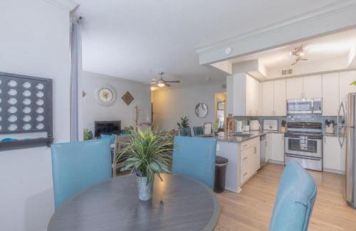Durham Apartment | Chic and Comfy 2 BD, 2 Bath with Pool View, Pets Welcome