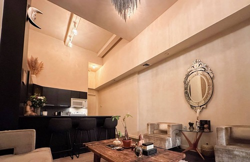 Tribeca House | Chic and Elegant TriBeCa Loft