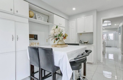 Durham Region House | Chic and modern basement with 2nLuxury Modern bedrooms with Separate Entrance