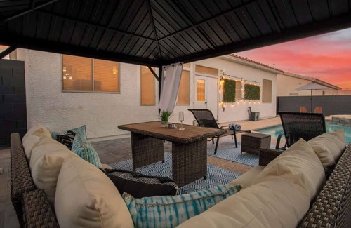 North Las Vegas House | Chic and Modern 3BD Home with Pool & Pool Table