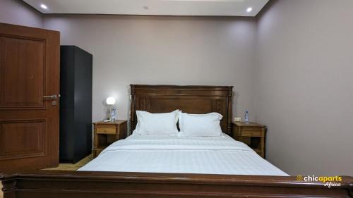 Yaounde Apartment | Chic apart with parking and gym