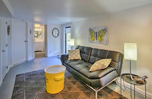 Fairhaven Apartment | Chic Apartment - 2 Blocks From Central Fairhaven!