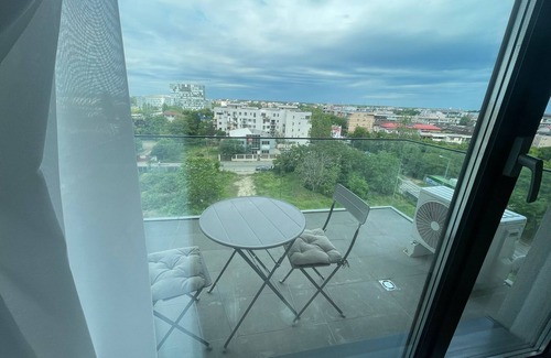 Sector 1 Apartment | Chic apartment with AC and WiFi in brilliant BucharestnFully furnished 2 TV