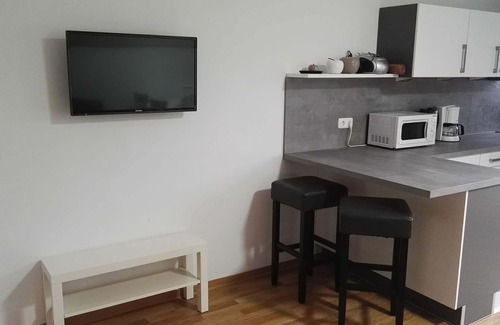 Busum Apartment | Chic apartment with balcony near the pearl bay