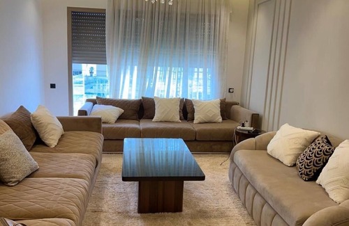 El Menzeh Apartment | Chic apartment with WiFi and AC in vibrant Rabat