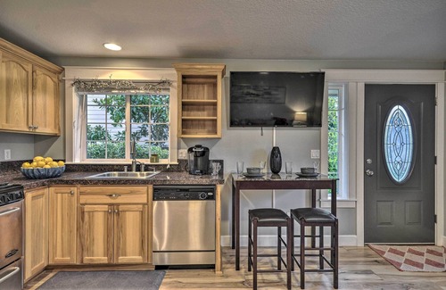 Battle Ground Apartment | Chic Battle Ground Apartment ~ 18 Mi to Vancouver!