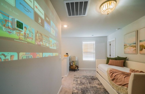 Sunset Beach House | Chic Boho 4BR Retreat w/ Doggie by Beach&Golf+BBQ