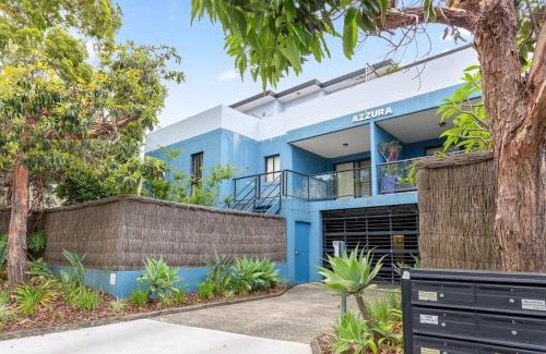 Brookvale Apartment | Chic Brookvale Unit-Big Balcony!