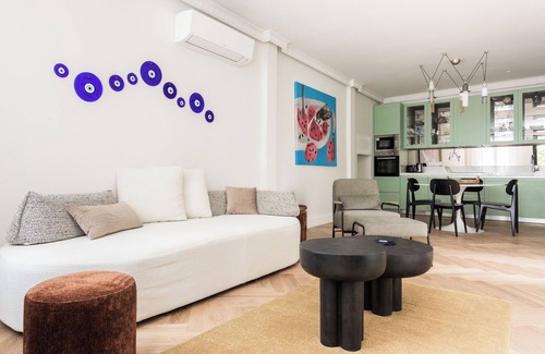 Psirri Apartment | Chic & Central Athenian Apartment! EV4
