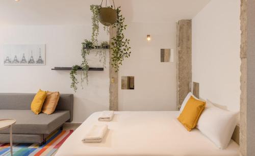 Florentin Apartment | Chic Central TLV Studio