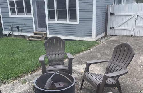 Columbia Heights House | Chic Chevy Chase Bungalow, Heart of UK, Easy Trip to Downtown!