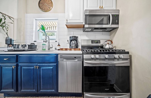 Seaside House | Chic comfort just a stroll from the sea!
