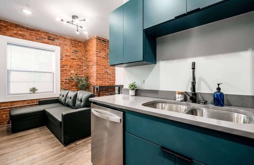 Near East Columbus Apartment | Chic & Comfy Columbus Hideaway