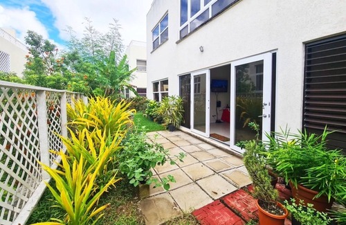 Frere Pilgrim Condo | Chic Condo in Central Location—Pool, Gated, WiFi