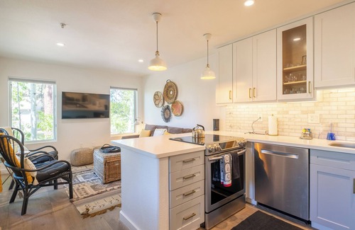 Kings Beach Condo | Chic Condo | Walk to Kings Beach, Outdoor Space w/Lake & Mountain Views, Shops