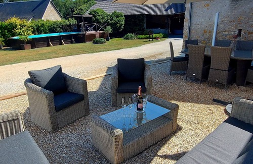 Moulins-sur-Yevre Cottage | Chic cottage near Bourges with pool, AC, WiFi, and parking