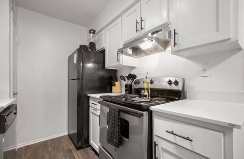 Zilker House | Chic & Cozy Zilker Park 2BR Walkable & Stylish