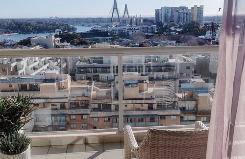 Darling Harbour Apartment | Chic Darling Harbour Oasis in the Heart of Sydney, 2BR w/Resort-Style Amenities