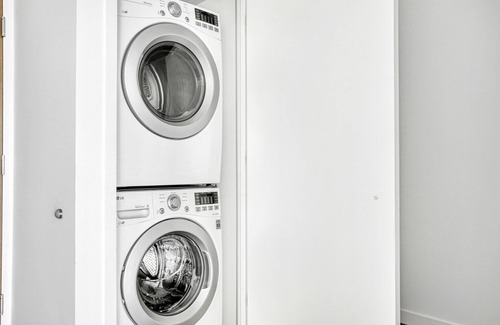Dupont Circle Apartment | Chic Dupont Circle 1BR w/ Gym, Pool, W/D, walk to U St, by Blueground