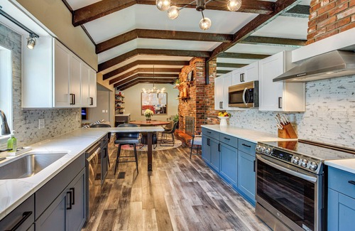 Riverside House | Chic Family-Friendly Home in Riverside: 7 Mi to KC
