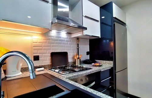 Eski Lara Apartment | Chic Flat with Complex Pool in Antalya