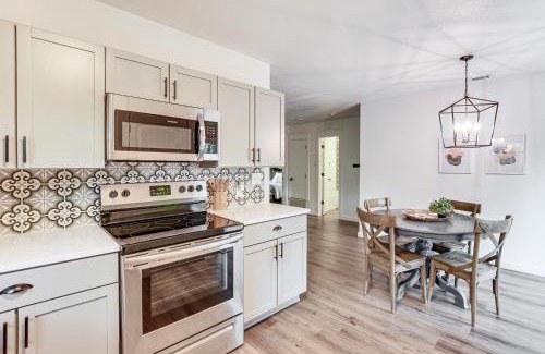 Tech Terrace House | Chic Home about 2 Mi to TTU with Grill and Yard in Lubbock