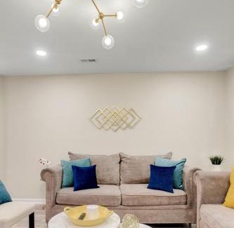 Southeast Raleigh House | Chic home with king bed in Raleigh