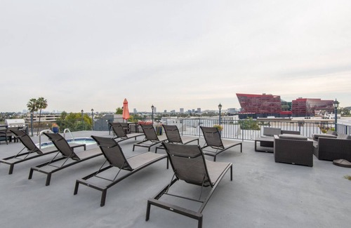 Tri-West Apartment | Chic Junior 1-Bedroom with Balcony & Pool in Fabulous West Hollywood