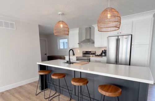 Turkey Point Cottage | Chic Lake Front Cottage on Cedar