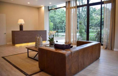 Antiguo Country Apartment | Chic Loft 701 Steps from El Virrey Park by LetoH