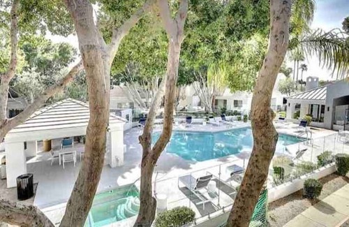 Arrowhead Ranch Apartment | Chic Luxe Apt for 4, Glendale AZ