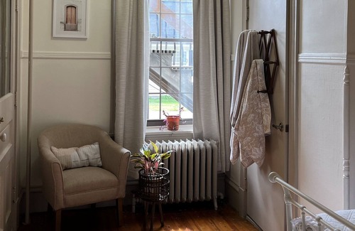 Bausman Apartment | Chic Manor Just outside Lancaster City, Close to Everything!
