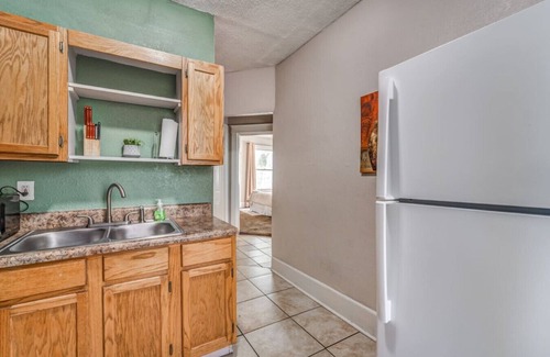 Midtown Apartment | Chic Midtown Apartment Near Zoo, Park and Museums