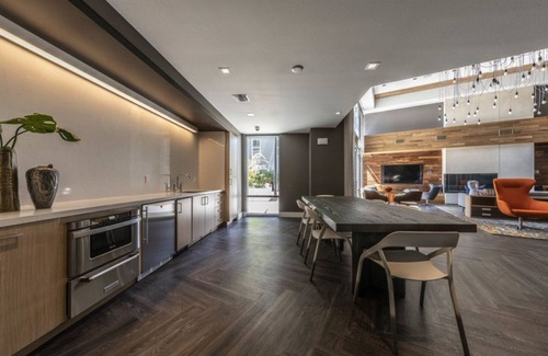 Milpitas Apartment | Chic Milpitas 1BR w/Gym, Pool, walk to BART + Great Mall, by Blueground