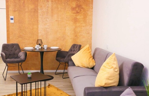 Lindenhof Condo | Chic Studio | 1 Min to HBF