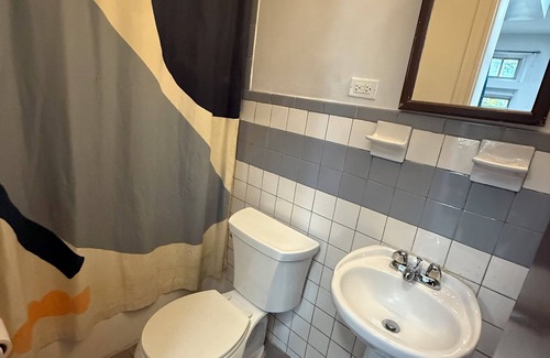 Central Park North Apartment | Chic Studio apartment in New York with WiFi, AC #2