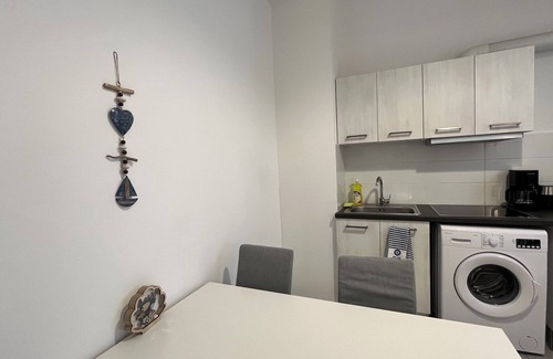 Omonia Apartment | Chic Studio in the Heart of the City