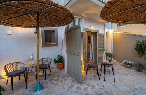 Gaios Apartment | Chic Studio Steps from Gaios Square